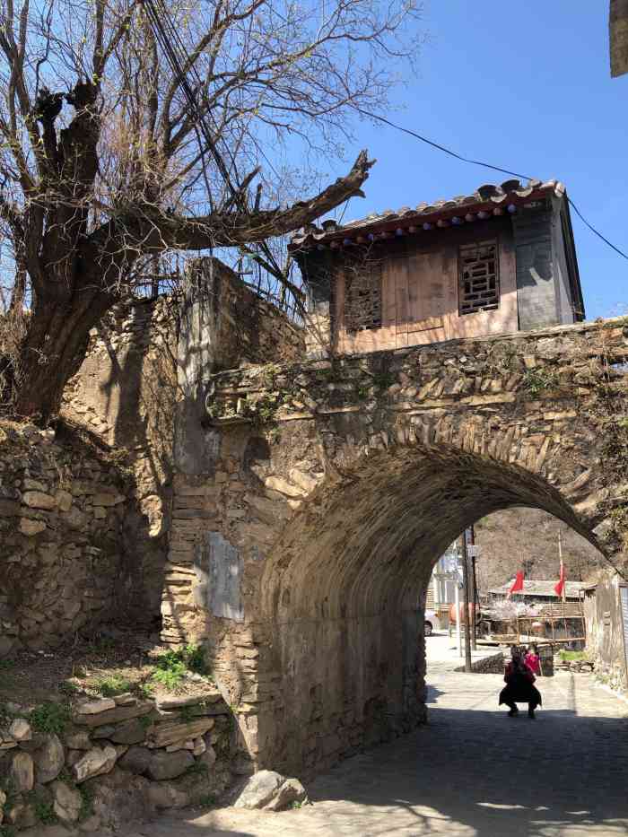 水峪民俗村-"水峪村位于北京市房山区南窖乡,村子依山而.