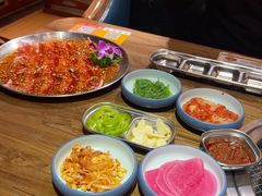 -明洞阿姨·韩式酱蟹烤肉·创意料理(三元桥店)