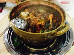 -渝君重庆火锅(嘉宾路店)