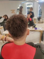 -八佰伴8008星级形象店