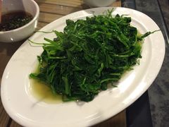 清炒豌豆尖-武林峰餐厅(龙湖星悦荟店)