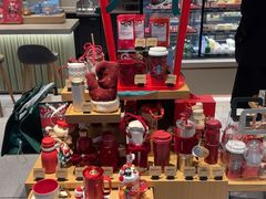 -星巴克臻选(上海中环广场2F店)