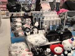 -名创优品(海珠乐峰广场店)