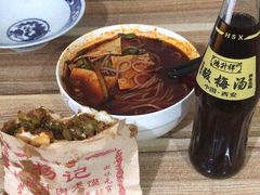 -老字号杨坡红油米线腊汁肉夹馍(东四道巷店)