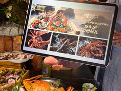 -雍容荟帝王蟹活龙虾展台自助(IFS黑金店)