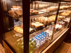 -星巴克臻选(莘庄仲盛店)