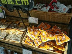 -来伊份1038(新村路三店)