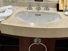 -汕尾巴黎半岛酒店