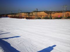 -采薇庄园四季滑雪场