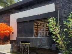 景观位-毛辣果·贵州红酸汤牛肉火锅(西单店)