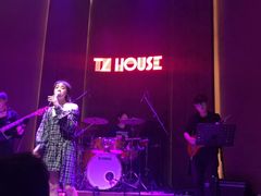 -TZ House音乐现场(来福士中心店)