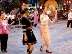 -傣家寨花园主题餐厅