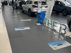 -上海宝信宝马4S店