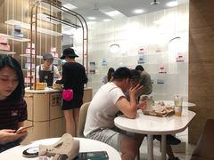 -奈雪的茶(华侨城创意园店)