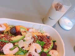 鲜虾牛油果轻体沙拉-dotcom coffee古点咖啡(致真大厦店)
