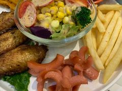 人气小吃拼盘-丽莎沙拉轻食餐厅(国贸店)