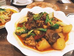 新疆大盘鸡-清真·玛丽亚新疆菜主题餐厅(浙江中路店)