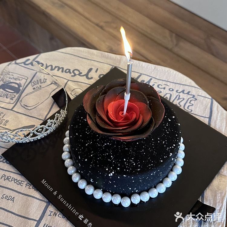 高级感满满的蛋糕🖤好看又好吃