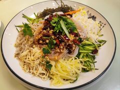 -老码头黑皮肘子锅包肉熏酱水饺(文政街店)