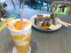 -Cha Cha's Beach Cafe