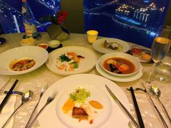 香煎鹅肝-广州四季酒店·佰鲜汇·现代法餐