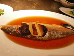 招牌中式清蒸鲥鱼-苏浙汇(古北店)