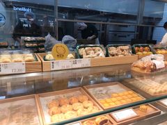 面包甜点陈列柜-泸溪河桃酥(欧尚店)