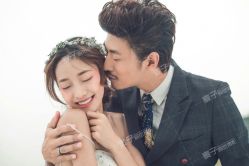 -都市丽人婚纱摄影