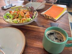 虾仁牛油果沙拉-RAC BAR(安福路店)