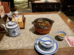 金牌响油鳝糊铁锅拌鸭油饭-南京大牌档(济南万象城店)