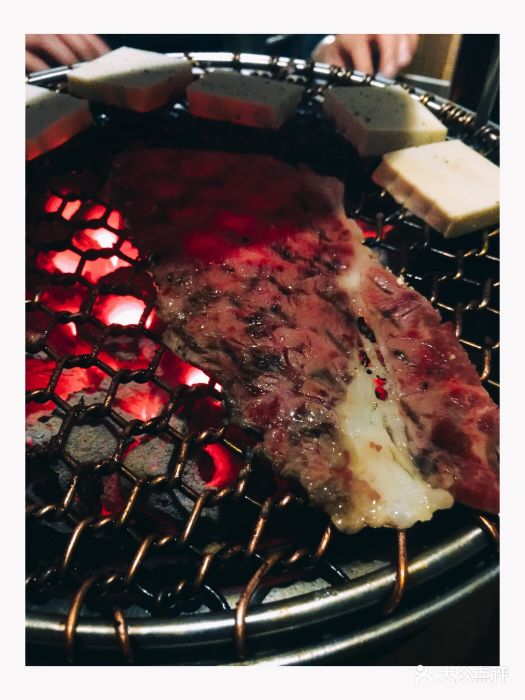 黑门烧肉居酒屋(翡翠城直营店)黑牛雪花肉图片 - 第2张