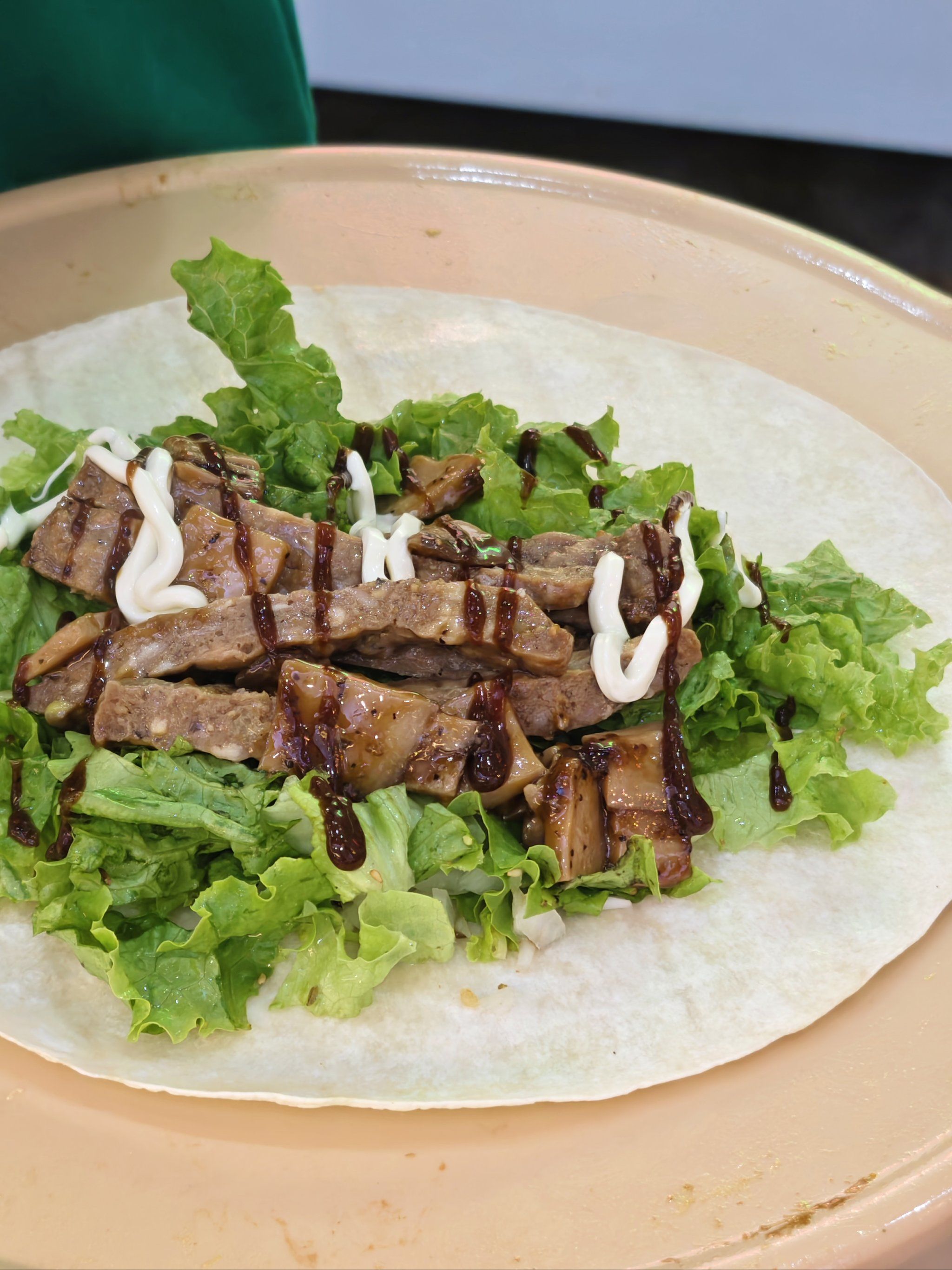 牛肉卷饼生菜洋葱版,现在商场快餐也能吃上了