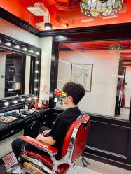 -东方先生国潮男士理发馆
