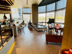 -星巴克臻选(上海虹桥新天地三店)