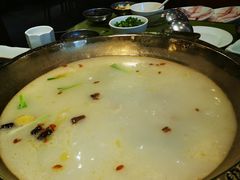 -颜氏双江清水鱼一养身火锅(磁器口店)