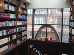 -钟书阁(松江泰晤士小镇店)