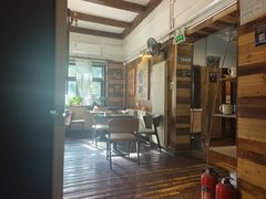 -爱上层楼咖啡馆(为公桥店)