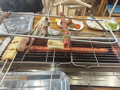 -哈尔滨小酒馆·鲜肉现穿自助烧烤(康新花园店)