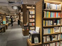 -茑屋书店(天目里店)