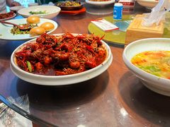 -川流不息·地道川菜·小龙虾(松东路店)