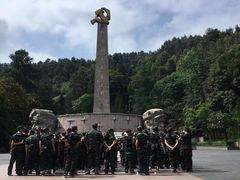 -遵义红军烈士陵园(凤凰山公园)