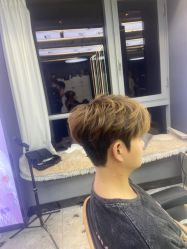 -藤野造型烫发染发