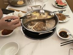 -捞小鲜虾滑海鲜自助火锅(嵊州吾悦店)