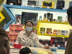 -反斗乐园π·电玩·高空拓展·蹦床(龙华天虹店)