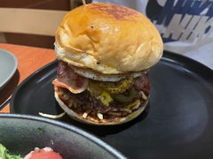 火烧墨西哥鲜椒牛肉汉堡-魏斯理汉堡(西安沣东吾悦店)