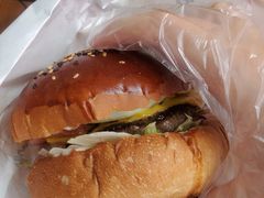 -美州纯手工牛肉汉堡(新港东路店)