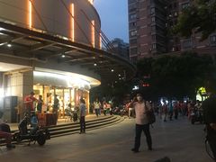 -百联临沂购物中心(临沂路店)