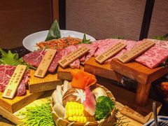 -山川小町·极番烧肉(新地假日广场店)