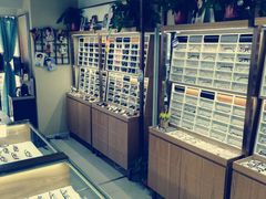-视野联行眼镜·蔡司授权店(长白万象汇店)