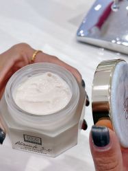 -奥伦纳素Erno Laszlo